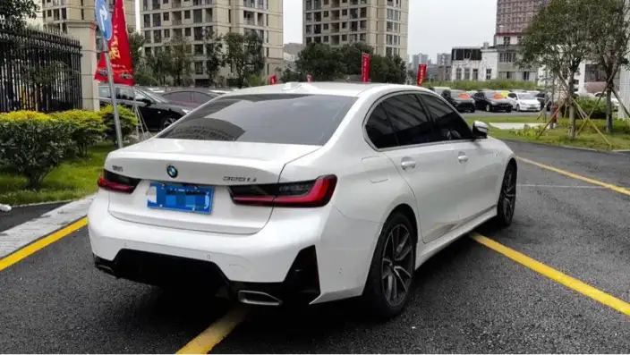 BMW 3 Series 2025 Model 325Li M Sports Set – фото 4