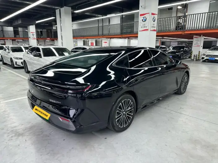 Geely Galaxy E8 PHEV 2025 Model 130km EM-i Premium Edition – фото 6