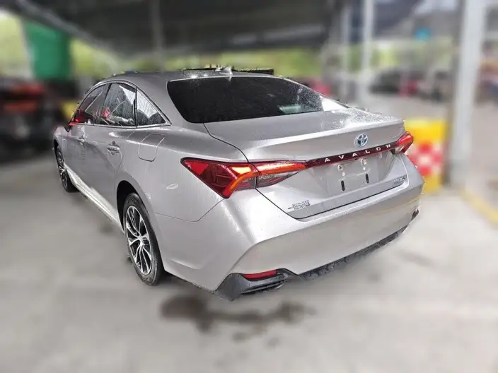 Toyota Avalon 2023 Model Intelligent Hybrid 2.5L E-CVT Deluxe Edition – фото 3