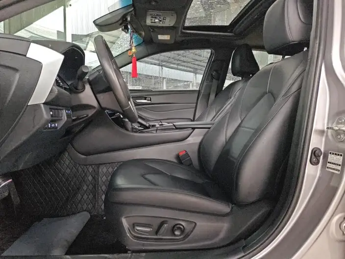 Toyota Avalon 2023 Model Intelligent Hybrid 2.5L E-CVT Deluxe Edition – фото 10