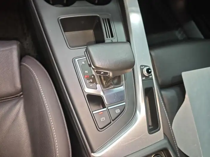 Audi A4 L 2022 Model 40 TFSI Fashion Dynamic Model – фото 9