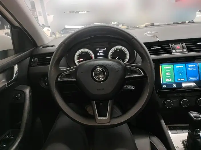 Skoda Octavia 2021 Model 1.5L Automatic Comfort Edition – фото 8