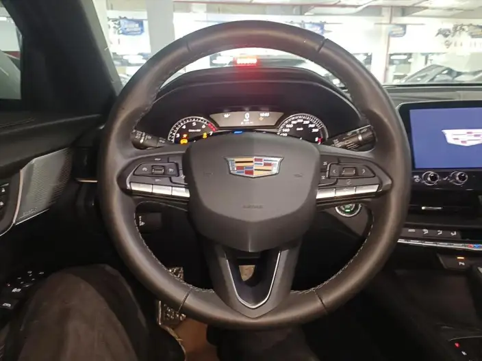 Cadillac CT4 2023 Model 25T Luxury Model – фото 9