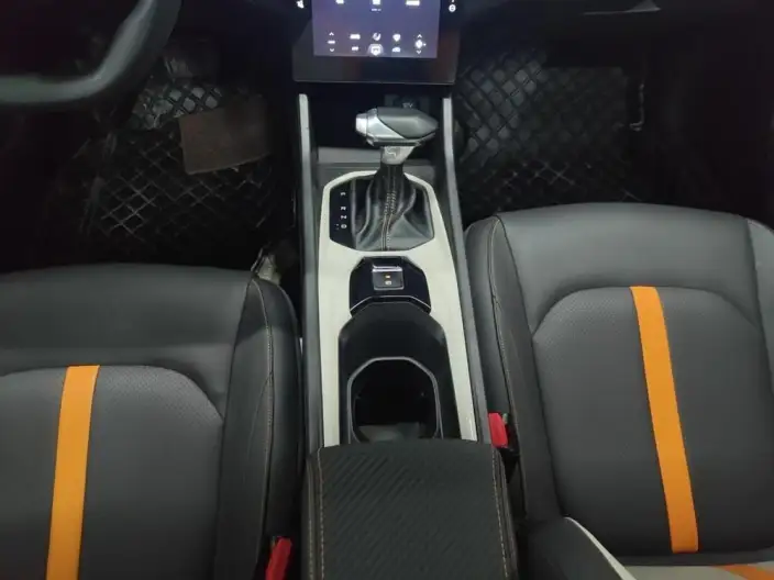 Yixuan 2023 Model Facelift 1.5L Automatic Follow-up version – фото 6