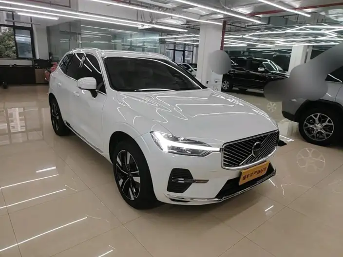 Volvo XC60 2026 Model B5 4WD Smart Range Deluxe Edition