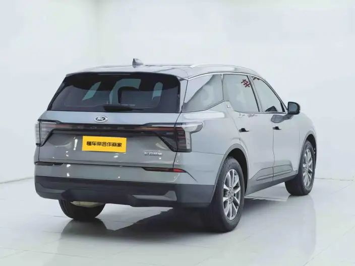 Ford Edge 2023 Model Ford Edge L 2.0T EcoBoost 2WD VII seat Luxury Model – фото 6