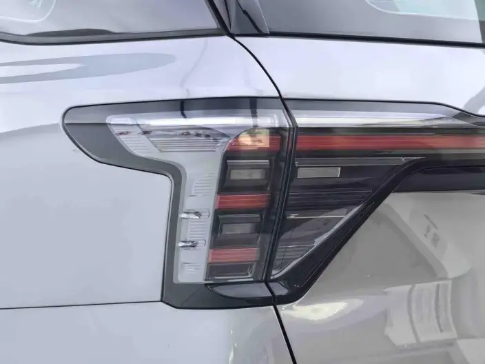 Ford Edge 2023 Model Ford Edge L 2.0T EcoBoost 2WD VII seat Luxury Model – фото 8