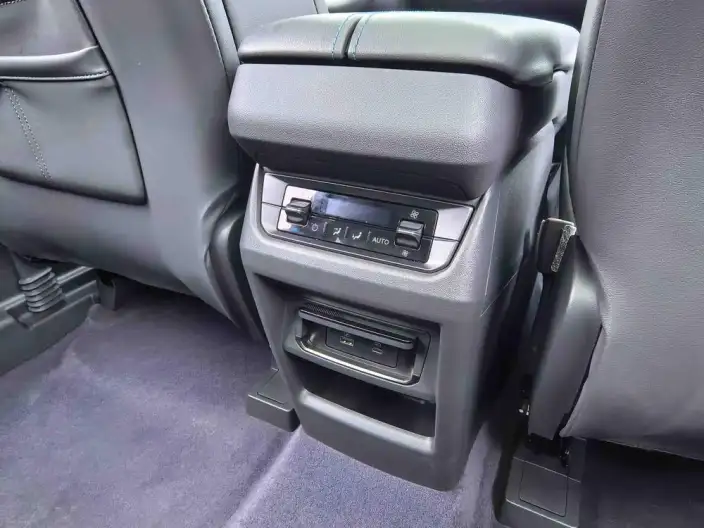 Ford Edge 2023 Model Ford Edge L 2.0T EcoBoost 2WD VII seat Luxury Model – фото 10