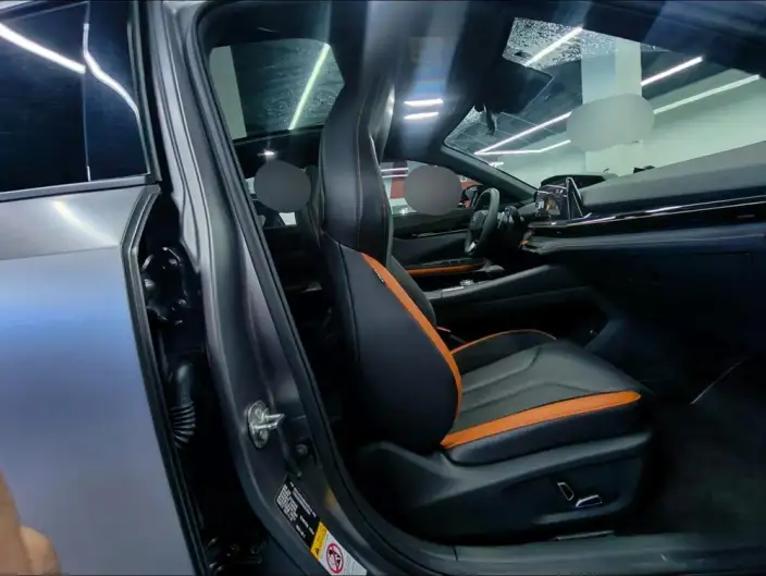 Changan UNI-V 2022 Model 2.0T Leading speed Edition – фото 5