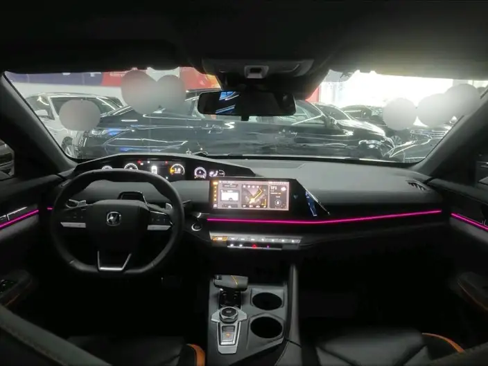 Changan UNI-V 2022 Model 2.0T Leading speed Edition – фото 6
