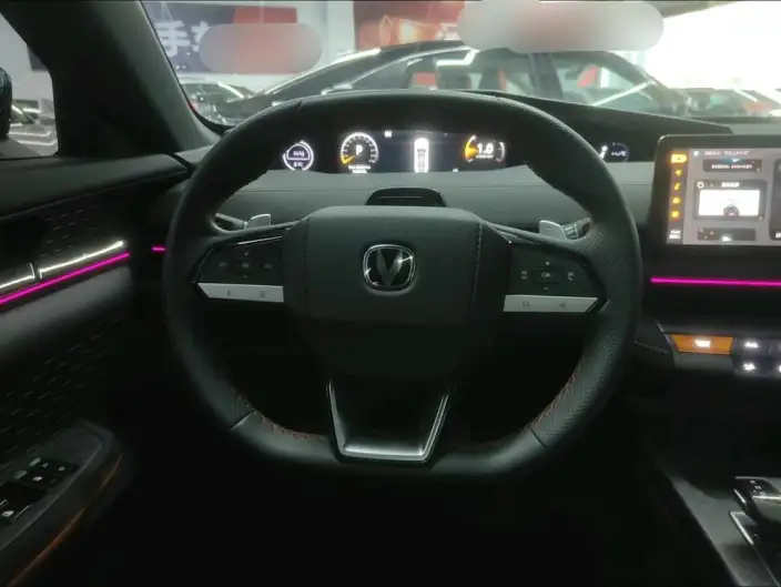 Changan UNI-V 2022 Model 2.0T Leading speed Edition – фото 9