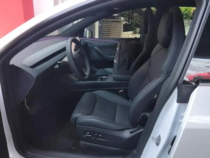 Model Y L 2026 Model Standard Edition – фото 10