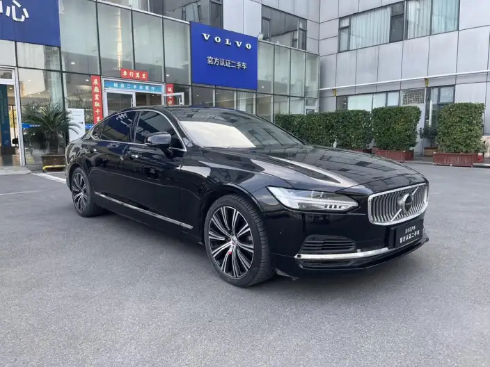 Volvo S90 PHEV 2023 Model T8 4WD Long Battery Life Pro Smart Elegance Deluxe Edition