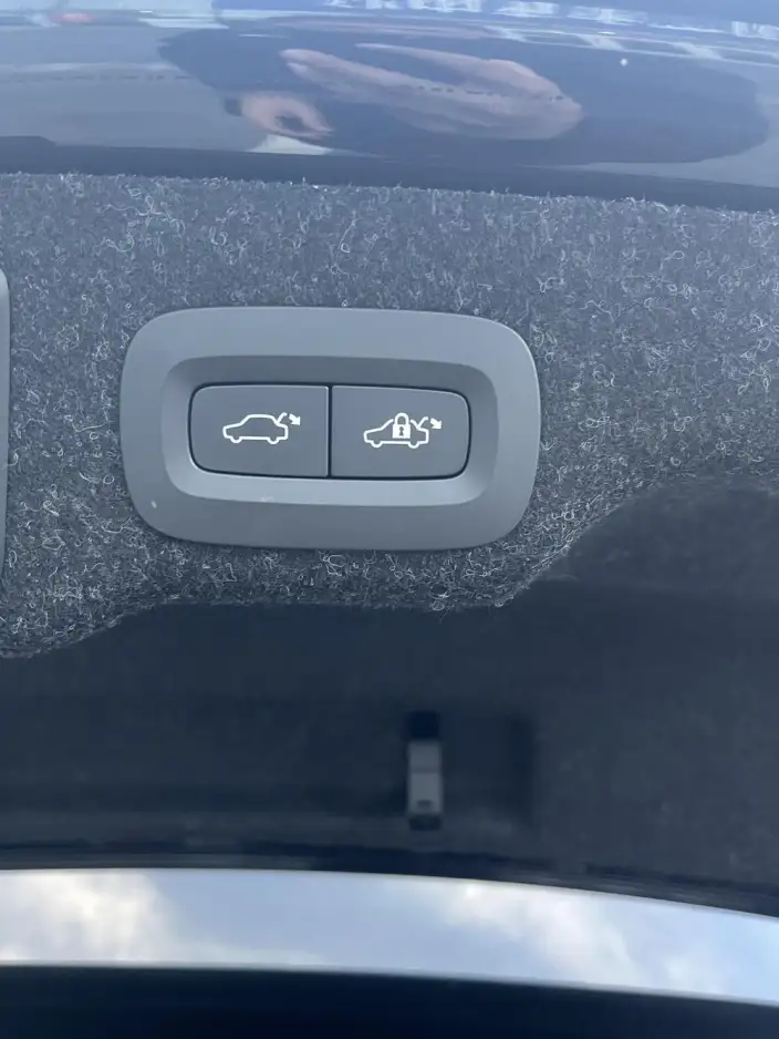 Volvo S90 PHEV 2023 Model T8 4WD Long Battery Life Pro Smart Elegance Deluxe Edition – фото 10
