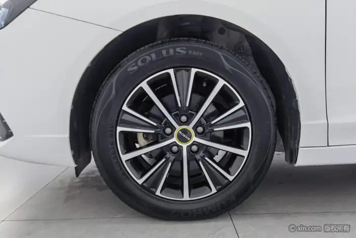 Roewe i5 2021 Model Facelift 1.5L CVT Star Glory Edition – фото 9