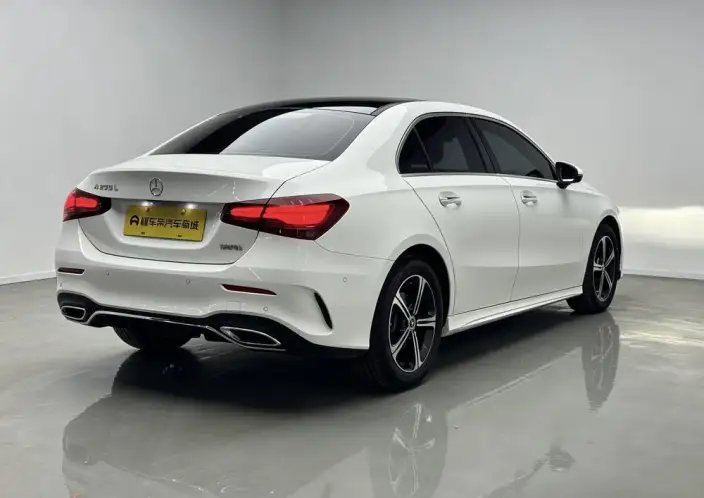 Mercedes-Benz A-class 2024 Model Facelift II A 200 L Fashion Edition – фото 7