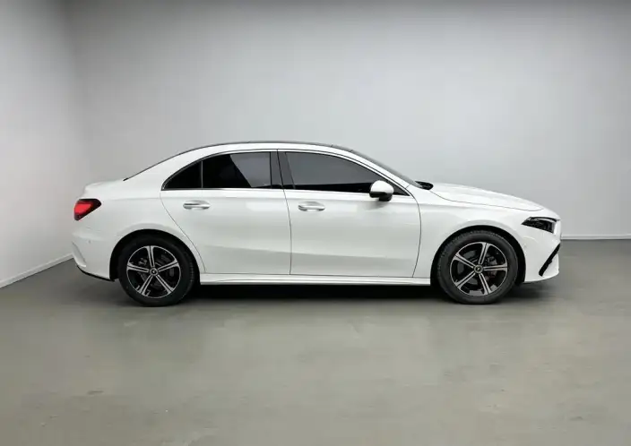 Mercedes-Benz A-class 2024 Model Facelift II A 200 L Fashion Edition – фото 8