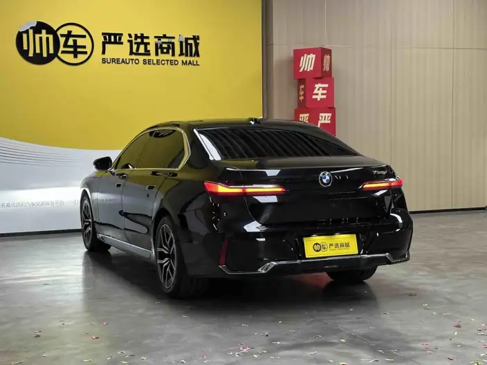 BMW 7 Series 2026 Model Facelift 735Li M Sports Set – фото 5