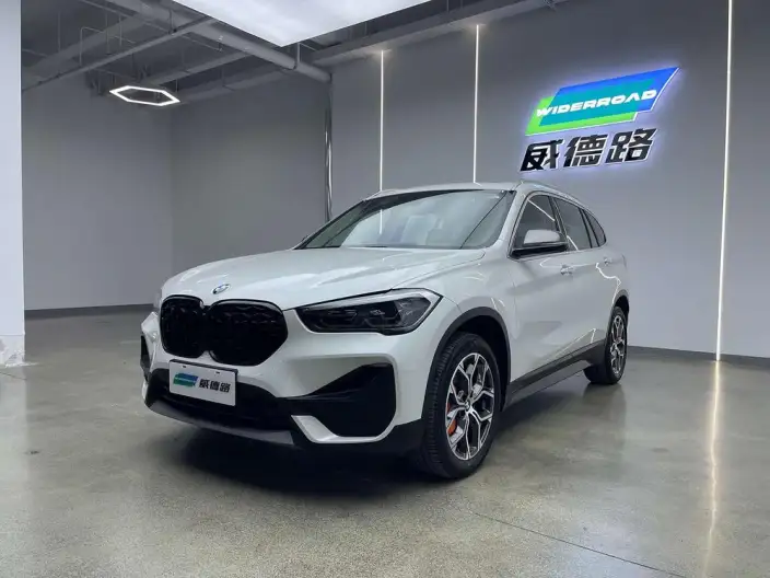 BMW X1 2022 Model sDrive25Li Leading Model – фото 1