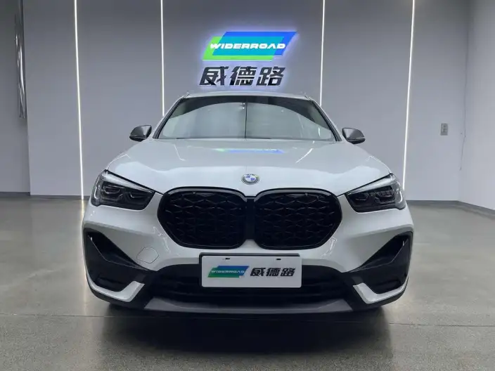 BMW X1 2022 Model sDrive25Li Leading Model – фото 2