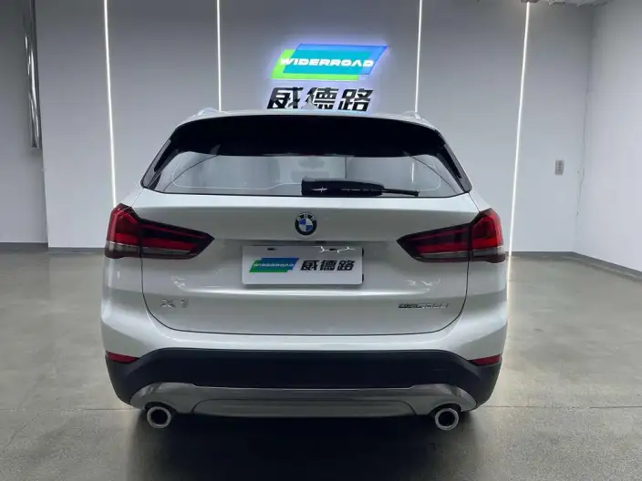 BMW X1 2022 Model sDrive25Li Leading Model – фото 5