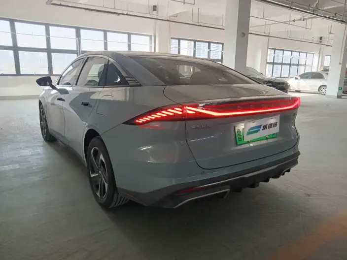 Geely Galaxy L6 2023 Model 1.5T DHT 125km MAX
