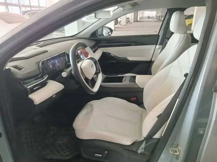 Geely Galaxy L6 2023 Model 1.5T DHT 125km MAX – фото 9