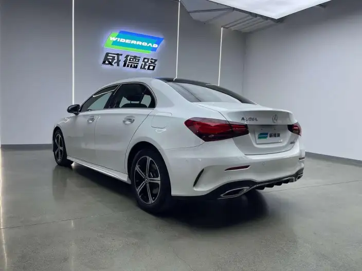 Mercedes-Benz A-class 2023 Model A 200 L Sports sedan Fashion Edition – фото 4