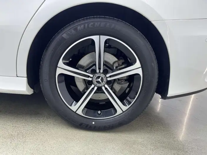 Mercedes-Benz A-class 2023 Model A 200 L Sports sedan Fashion Edition – фото 7