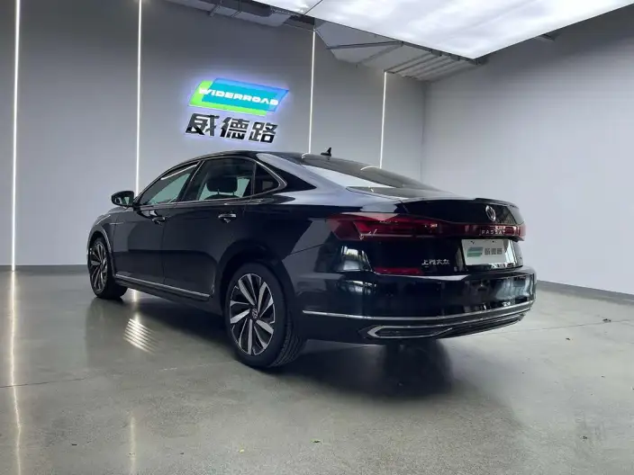 Volkswagen Passat 2022 Model 330TSI Deluxe Edition – фото 4