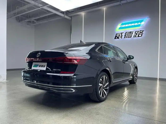 Volkswagen Passat 2022 Model 330TSI Deluxe Edition – фото 6