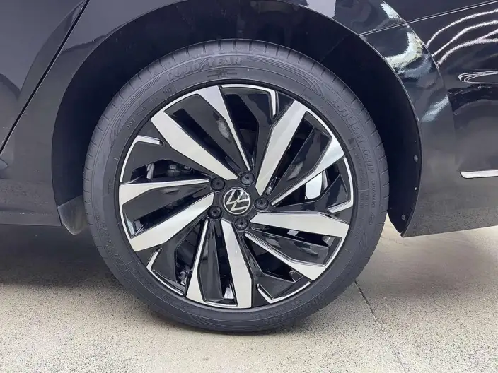 Volkswagen Passat 2022 Model 330TSI Deluxe Edition – фото 7
