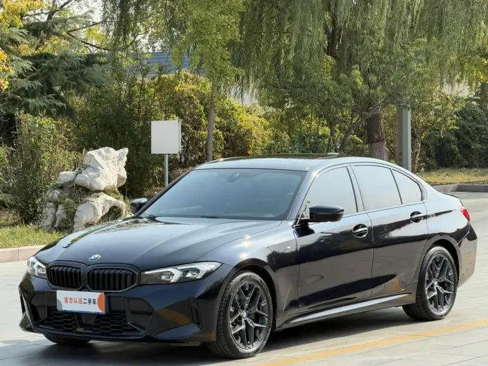 BMW 3 Series 2025 Model 330i M Sports Night Set – фото 1