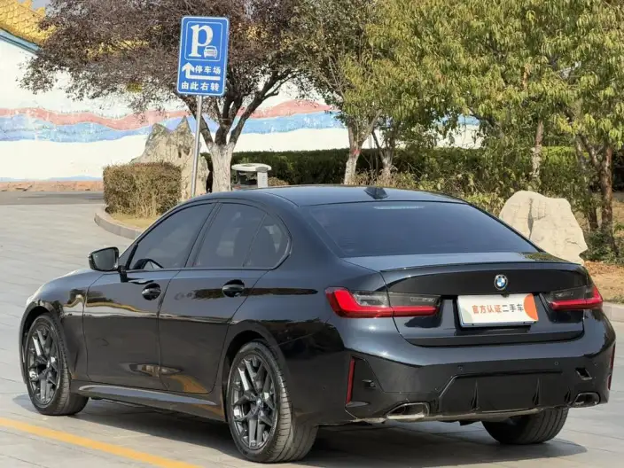 BMW 3 Series 2025 Model 330i M Sports Night Set – фото 5
