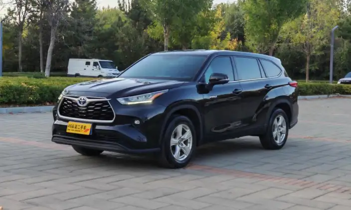 Toyota Highlander 2023 Model Hybrid 2.5L 4WD Elite Edition 7 seat – фото 1
