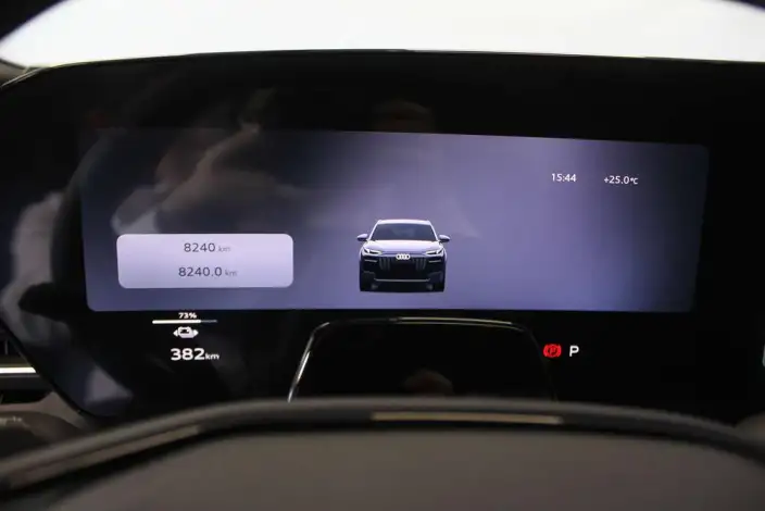 AUDI Q6L e-tron 2026 Model First Edition Pilot Edition – фото 8