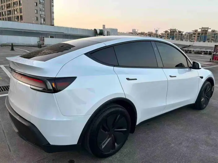 Model Y 2026 Model Rear-wheel drive version – фото 6