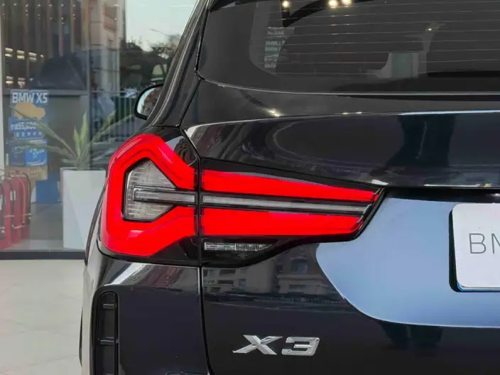 BMW X3 2023 Model xDrive30i Exclusive Model M Night Set – фото 9
