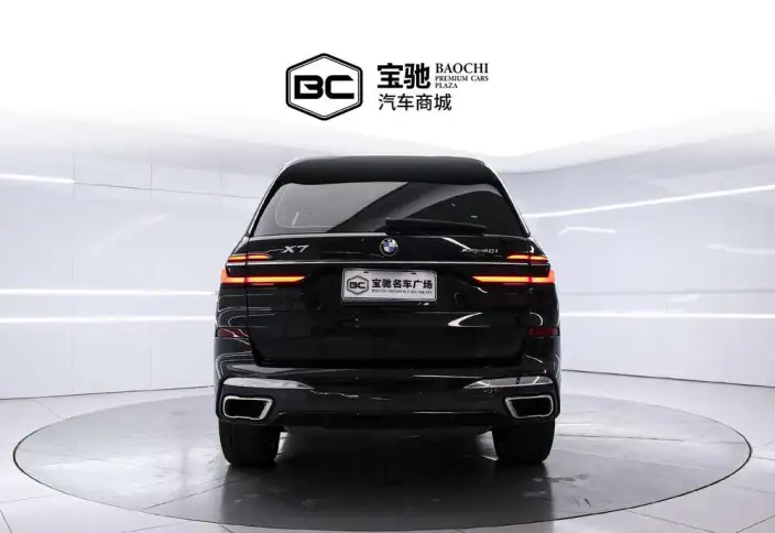 BMW X7 2023 Model xDrive40i Exclusive Model M Sports Set – фото 3