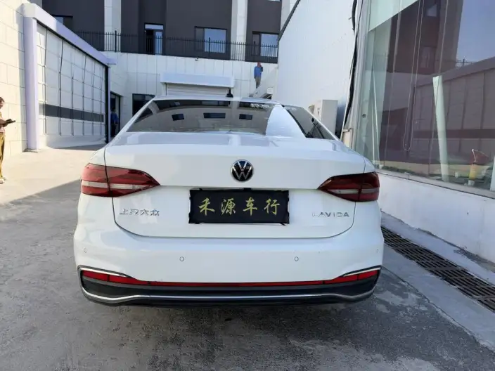 Volkswagen Lavida 2023 Model 1.5L Automatic Manyi Edition – фото 5