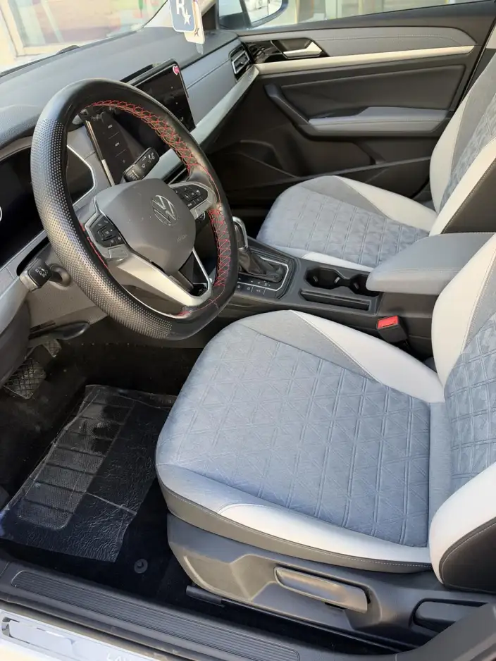 Volkswagen Lavida 2023 Model 1.5L Automatic Manyi Edition – фото 9