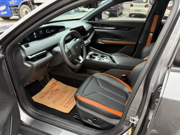 Changan UNI-V 2023 Model 1.5T Exclusive Model – фото 8