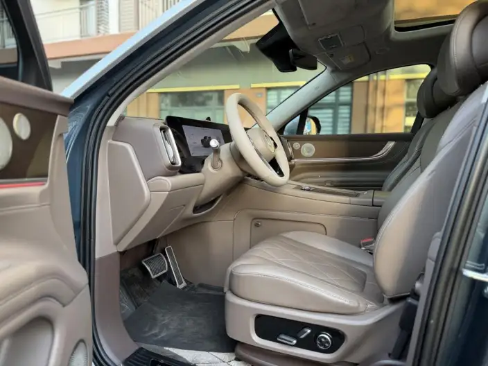 Aito M9 2024 Model Extended Range Ultra VI seat Edition – фото 10