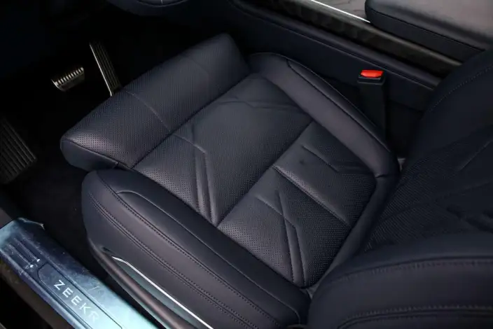ZEEKR 9X 2026 Model Ultra Edition 70kWh VI seat – фото 10