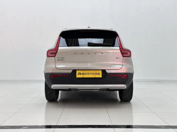 Volvo XC40 2024 Model B3 Smart Range Deluxe Edition – фото 6