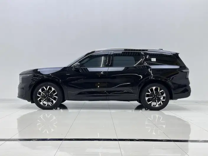 Ford Edge 2026 Model Ford Edge L 2.0T EcoBoost E Hybrid 4WD VII seat Supreme Model – фото 4