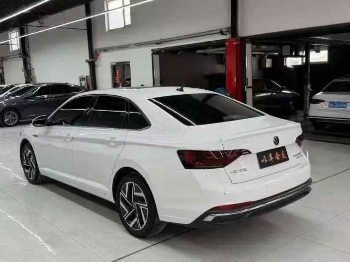 Volkswagen Sagitar 2024 Model 300TSI DSG Flying Version – фото 4