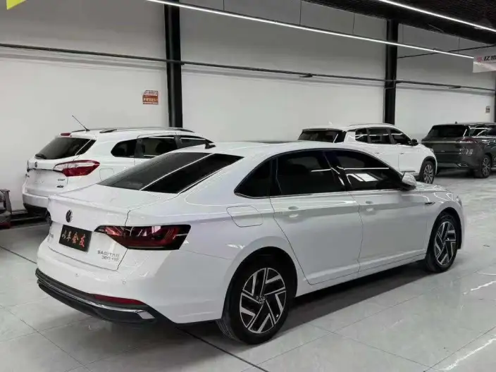 Volkswagen Sagitar 2024 Model 300TSI DSG Flying Version – фото 6