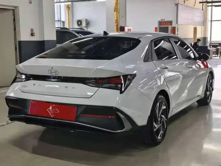 Hyundai Ioniq 2023 Model 1.5L CVT GLX Elite Edition – фото 6
