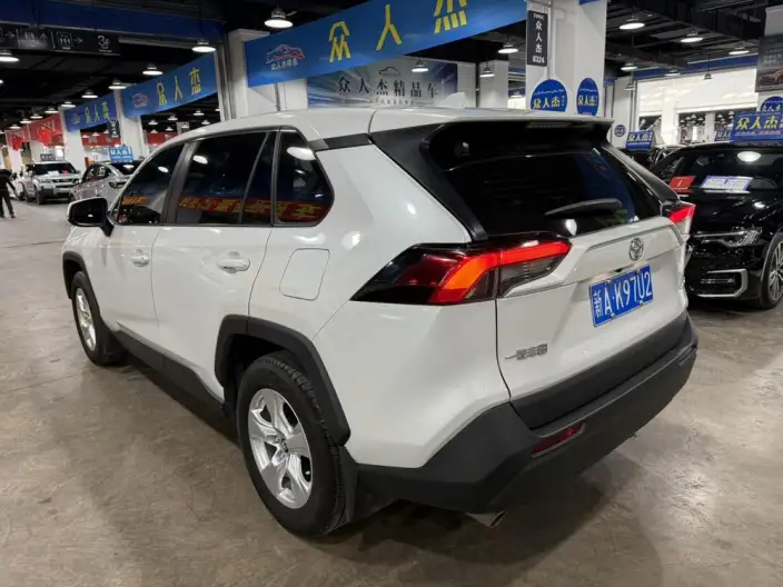 Toyota RAV4 2024 Model 2.0L CVT 2WD Urban Edition – фото 4